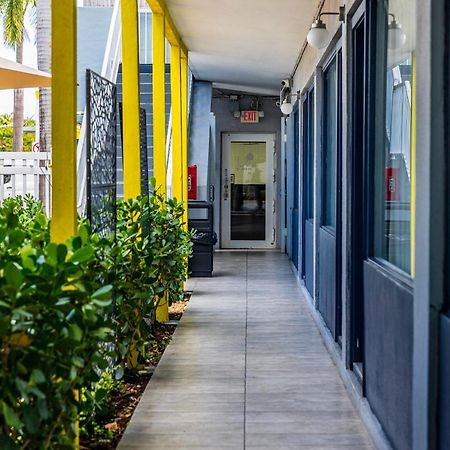 Up Midtown Motel Miami Exterior photo