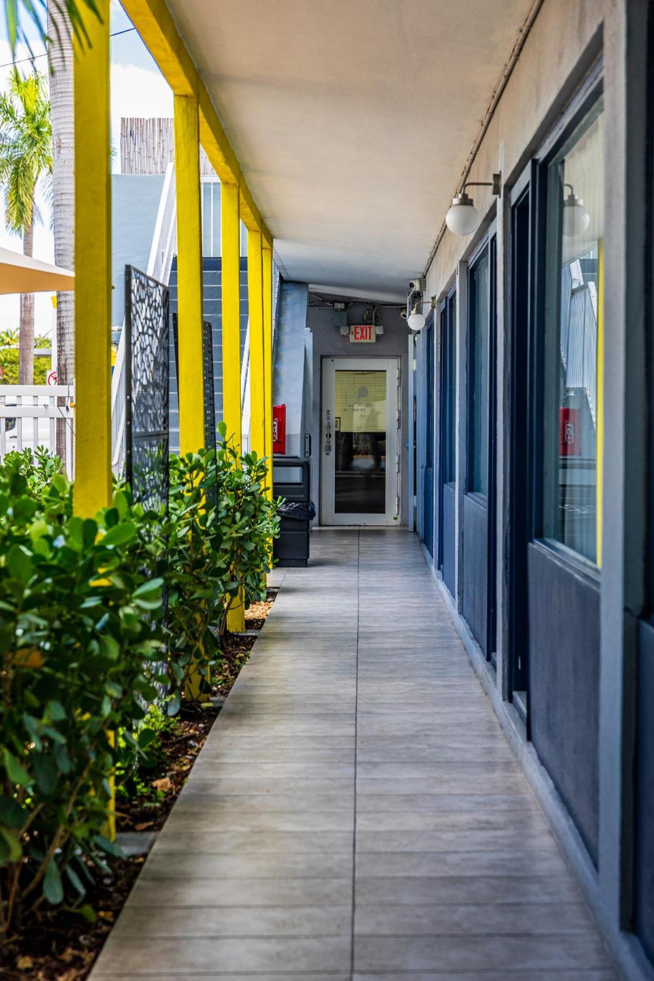 Up Midtown Motel Miami Exterior photo